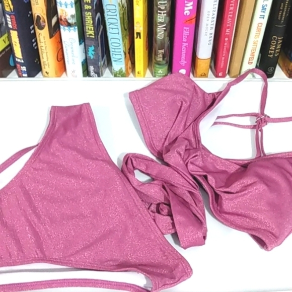 CUPSHE PLUM LUMINSCENT TWISTED WRAP FRONT & HIGH WAIST BIKINI SET SIZE SMALL NWT - Picture 4 of 8